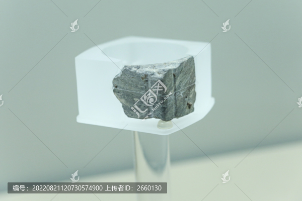 石琮