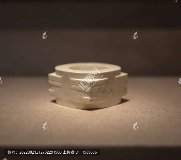 良渚玉琮