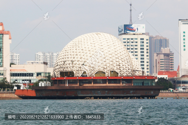 海上皇宮