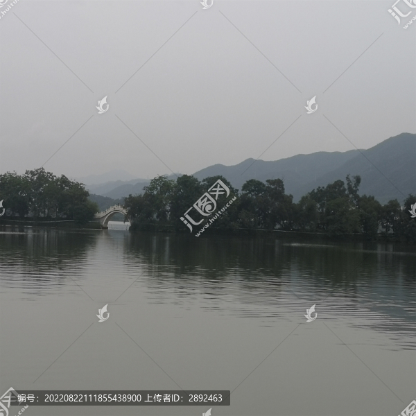 湖泊