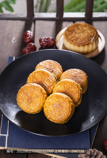 中國傳統(tǒng)節(jié)日中秋節(jié)美食月餅