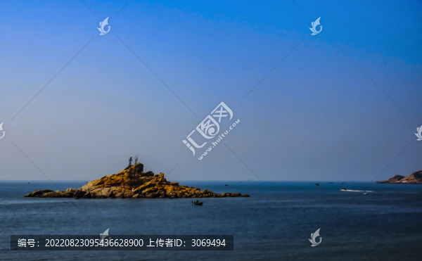 海礁巨石