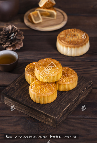 中國(guó)傳統(tǒng)節(jié)日中秋節(jié)美食月餅