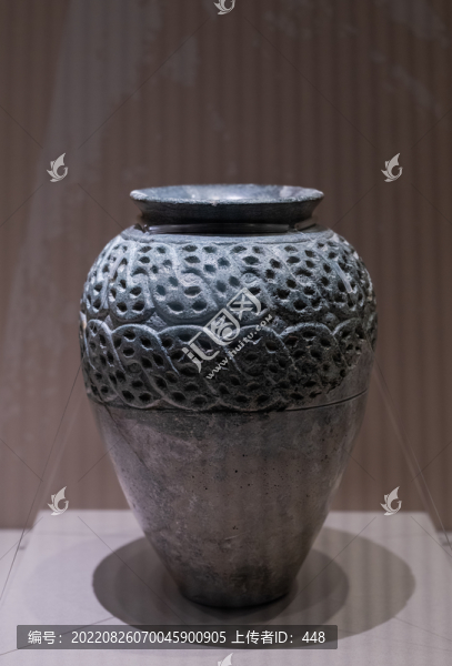 蛇紋綠泥石罐