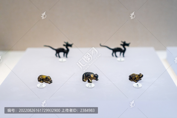 動物龍造型青銅器文物
