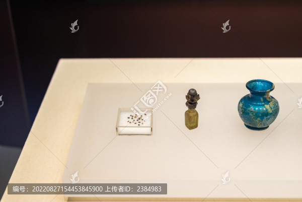 七重棺舍利子隋代白色玻璃瓶