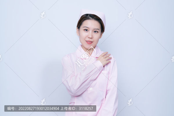 護(hù)士服的年輕女性醫(yī)護(hù)形象