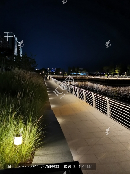 潮人碼頭夜景