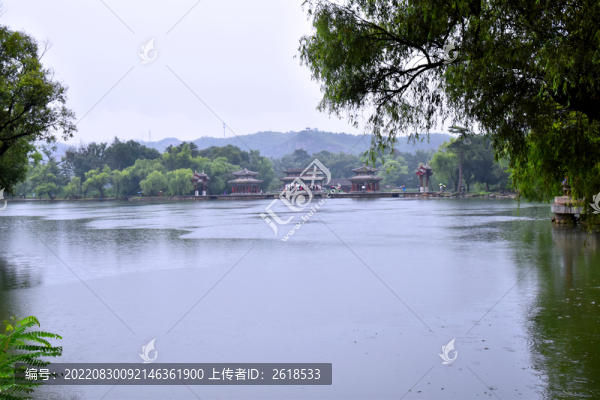 雨中避暑山莊
