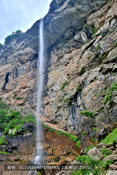太白縣青峰峽景區(qū)瀑布