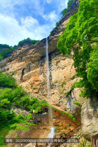 太白縣青峰峽景區(qū)瀑布