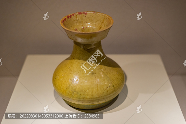 定瓷文物隋代青釉唾壺
