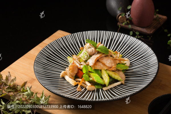 胡瓜炒肉