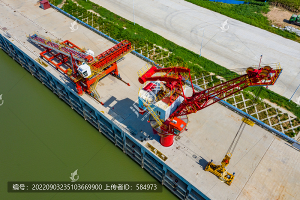 航拍河南沙河平頂山港內(nèi)河航運