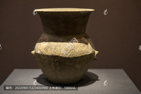 繩紋雙鋬灰陶尊