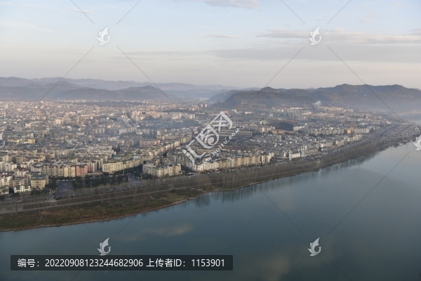 閬中古城