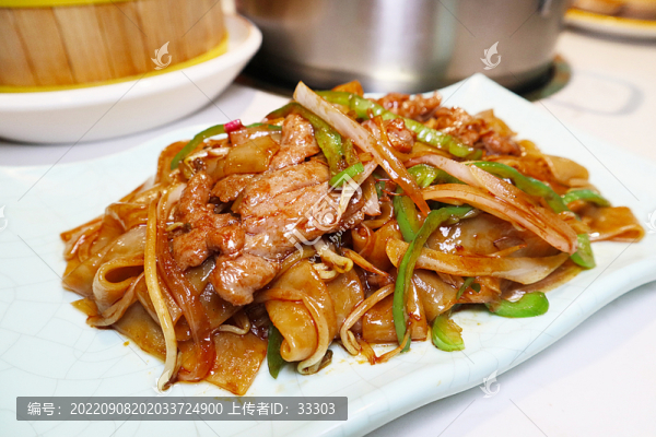 牛肉炒河粉