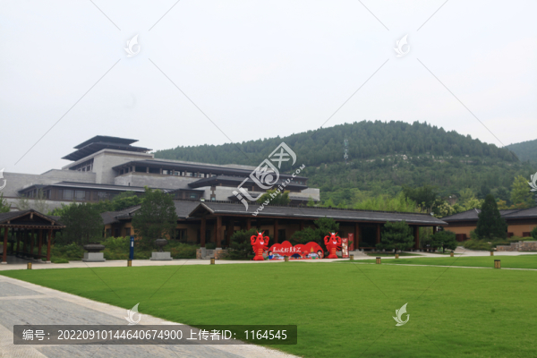尼山圣境