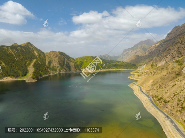 航拍獨(dú)庫公路大龍池