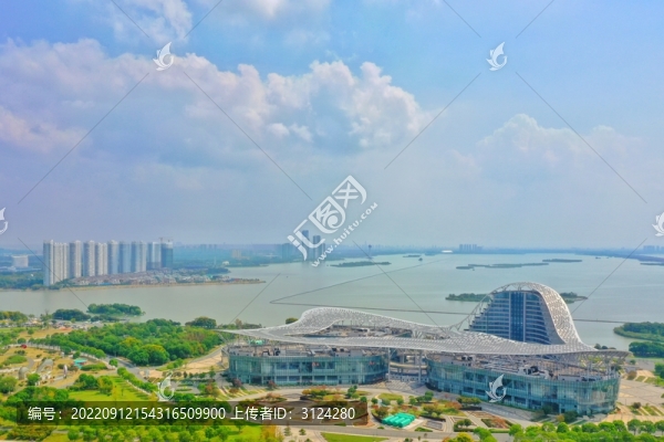 航拍常州西太湖花博園主題展館