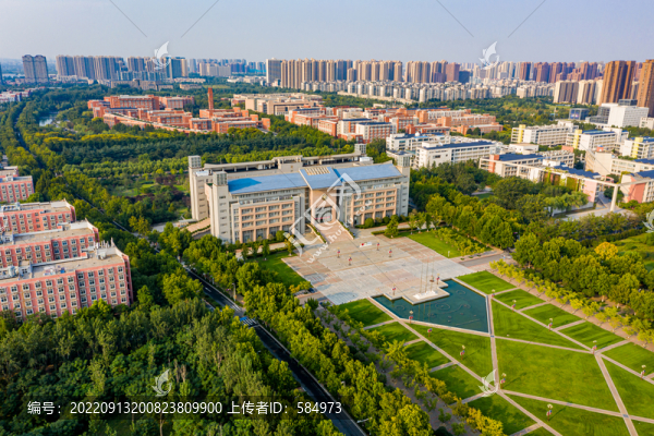 航拍鄭州大學(xué)主校區(qū)五星廣場(chǎng)