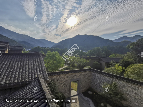 夕陽(yáng)下的四合院