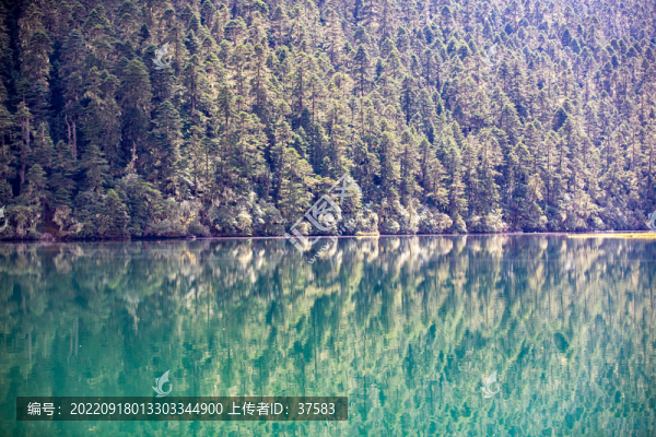 香格里拉無底湖