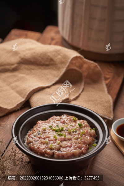 肉餅煲仔飯