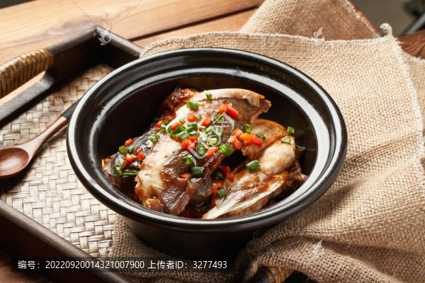 魚頭煲
