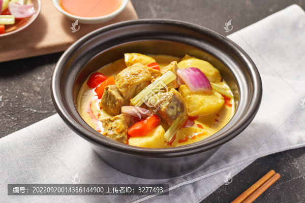 牛腩煲