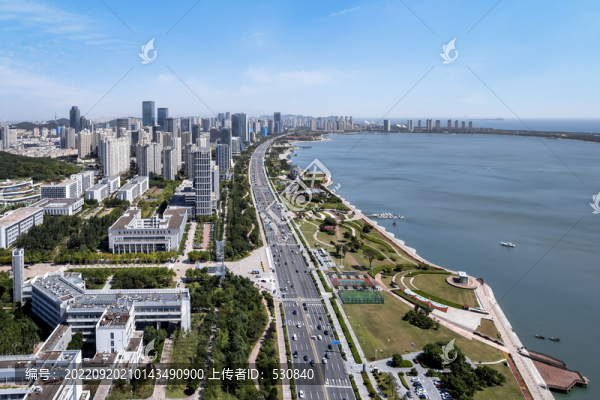 航拍青島西海岸現(xiàn)代建筑景觀