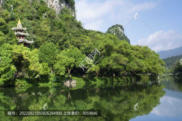 水光倒影湖光山色