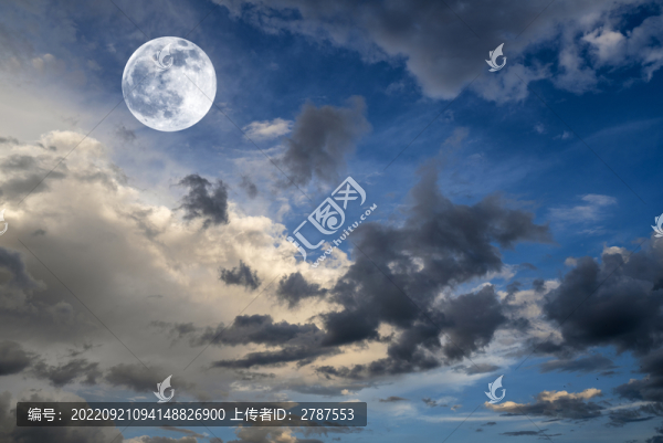 天上的滿月