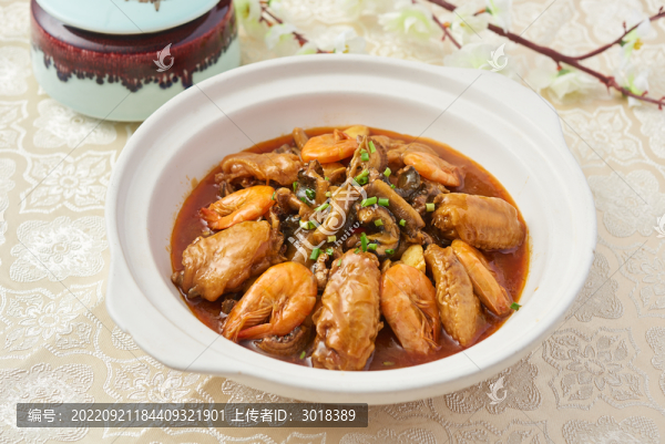 鮮蝦雞翅黃鱔煲