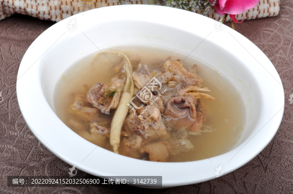 人參雞湯