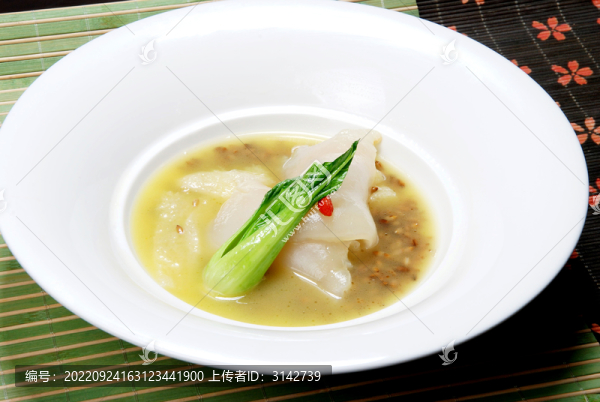 雞湯魚唇