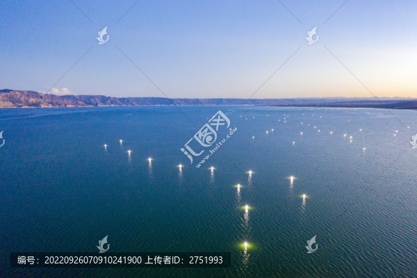 龍羊峽水庫燈光捕魚