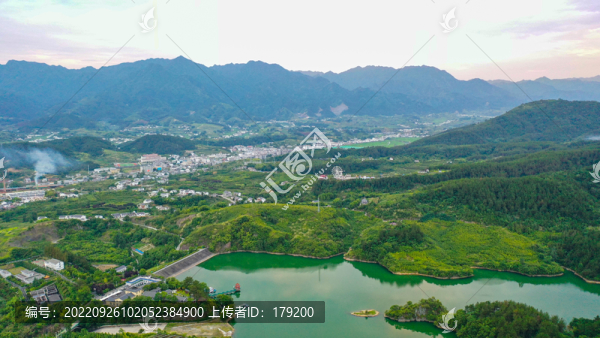 龍湖水庫