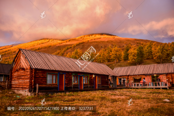 新疆喀納斯的落日風(fēng)景