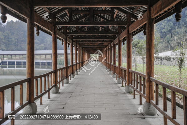 全木結(jié)構(gòu)走廊