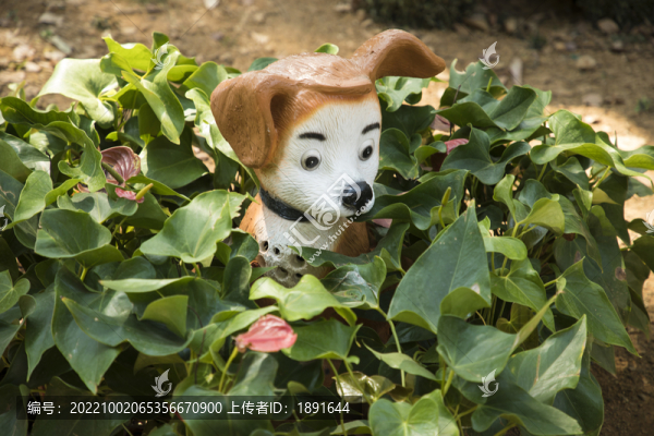 小狗雕塑