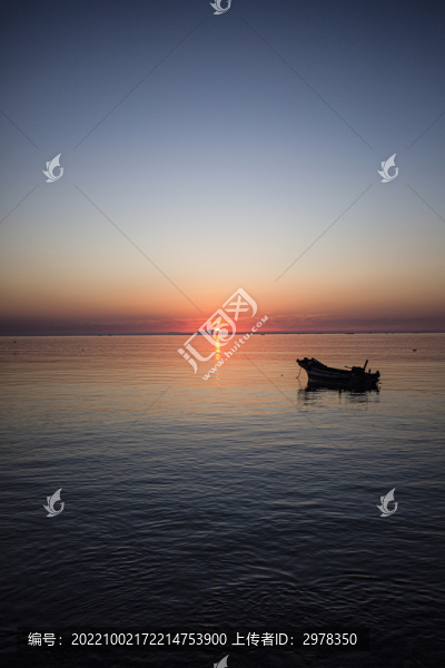 海上日出