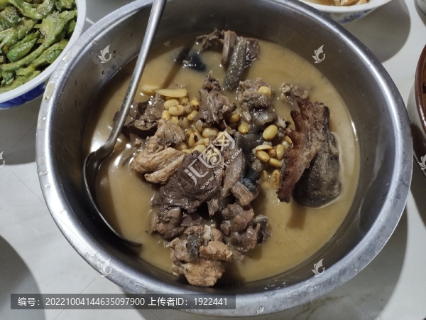 烏雞燉黃豆