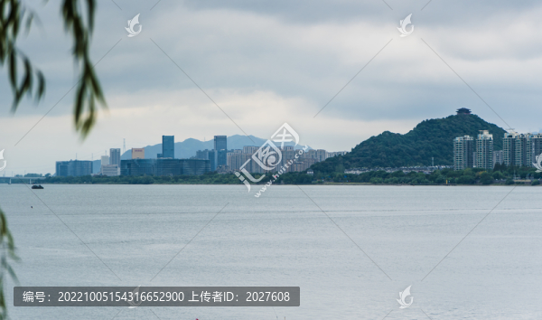 杭州富陽富春江畔城市風(fēng)光