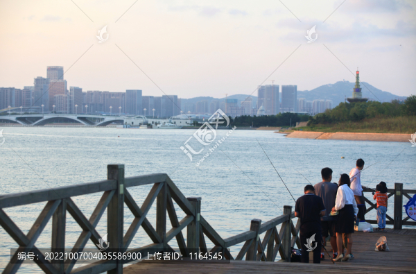 海濱城市風光