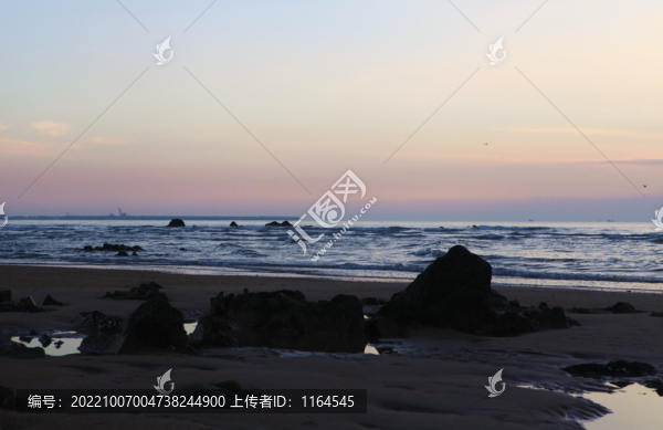 海濱晨色