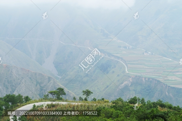 云霧山川