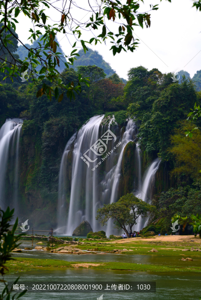瀑布風(fēng)景