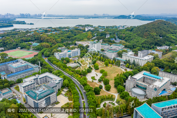 航拍武漢大學(xué)校園風(fēng)光
