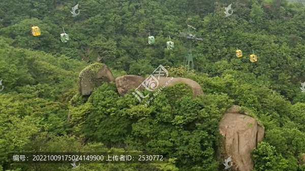 巨石山